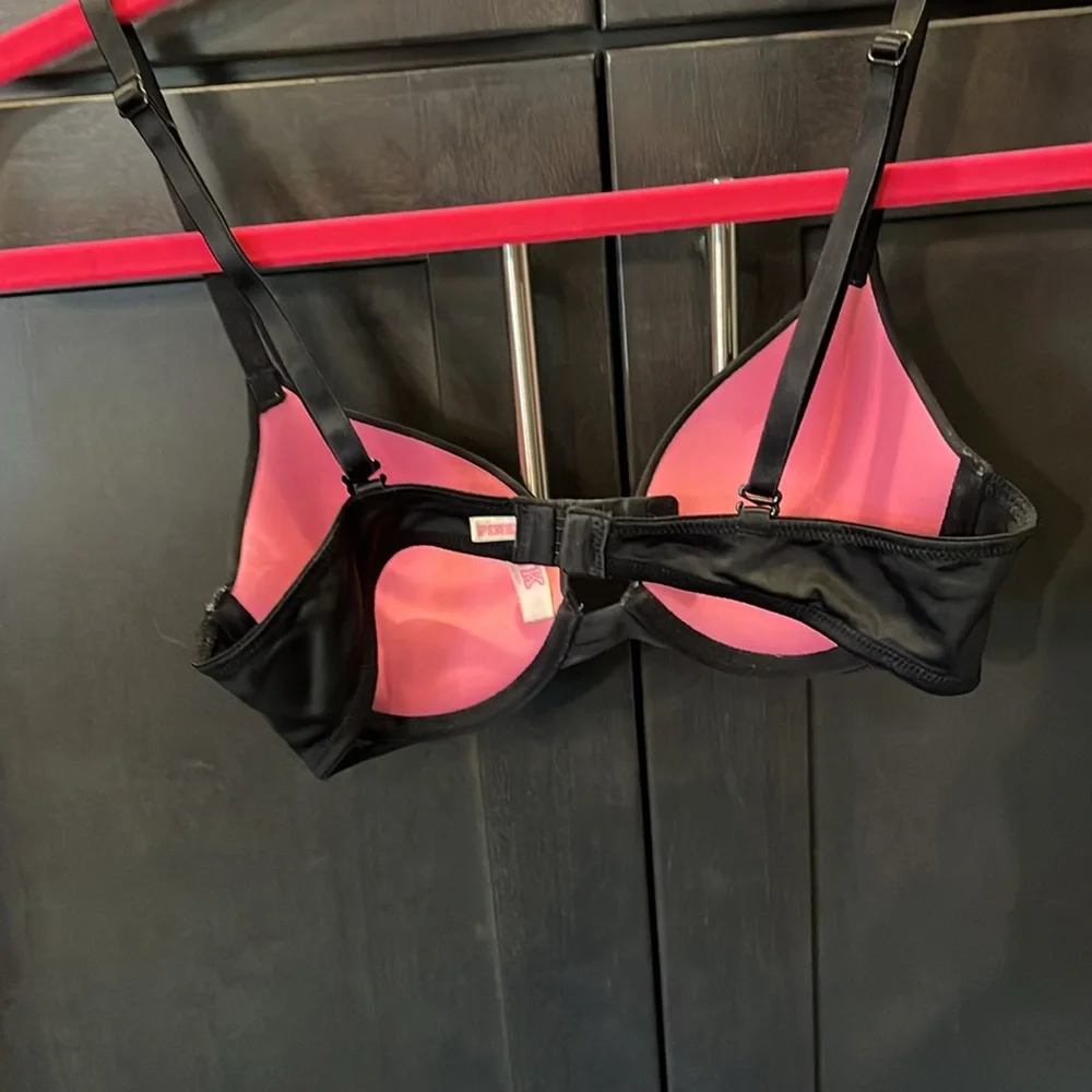 PINK Victoria's Secret padded, underwire & push up Black Bra. 32A - Picture 8 of 8